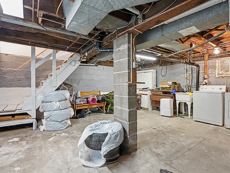 459 South St — Photo 34