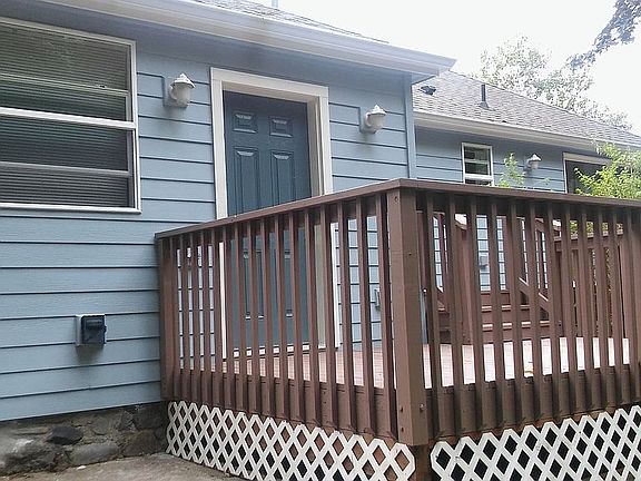 Access to laundry/mudroom
