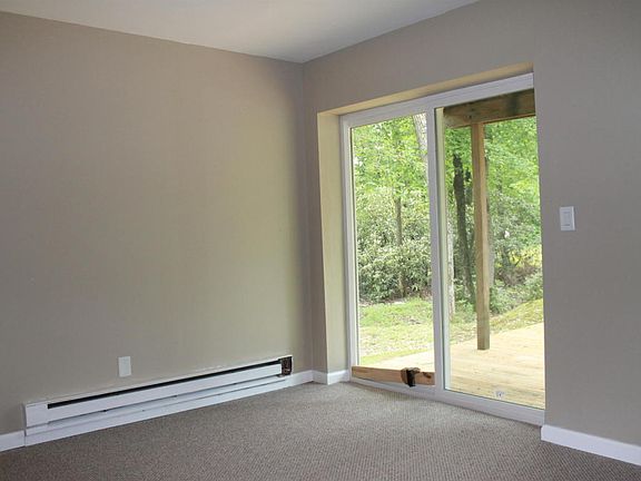 5th image of 105 Dorchester Dr