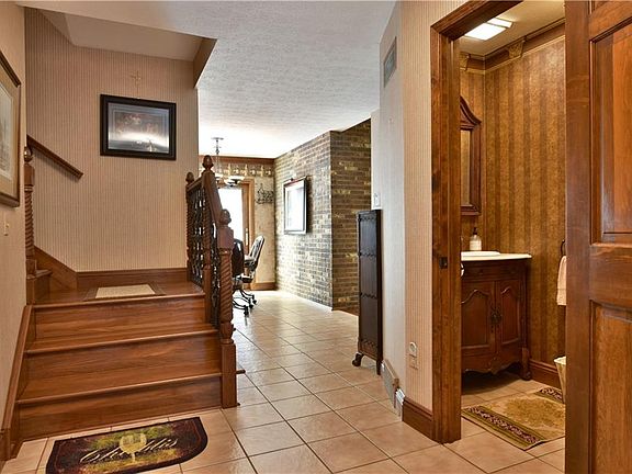4th image of 2086 Quail Run Dr