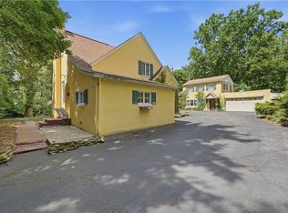 16 W Clen Moore Blvd, New Castle, PA 16105