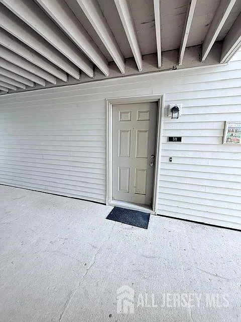 511 Ravens Crest Dr