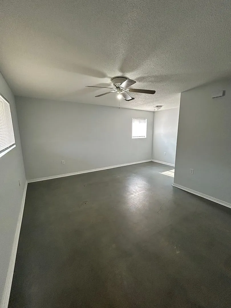 210 East Parkway A-D — Photo 2