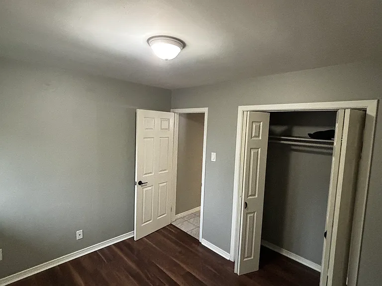 111 Conroy Cres #1 — Photo 8