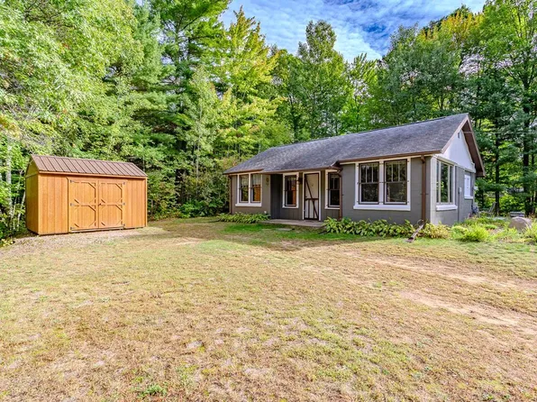 W5426 Bohnert Rd, Tomahawk, WI 54487