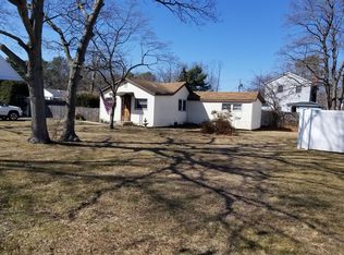 157 Isabel St, Holbrook, NY 11741