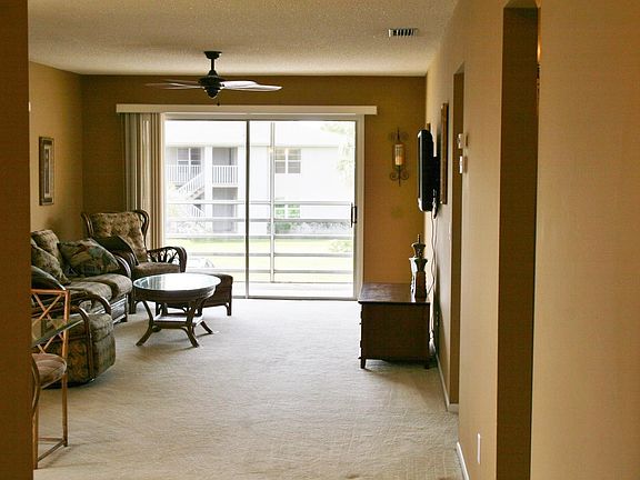 3rd image of 26 Lake Vista Trl APT 202