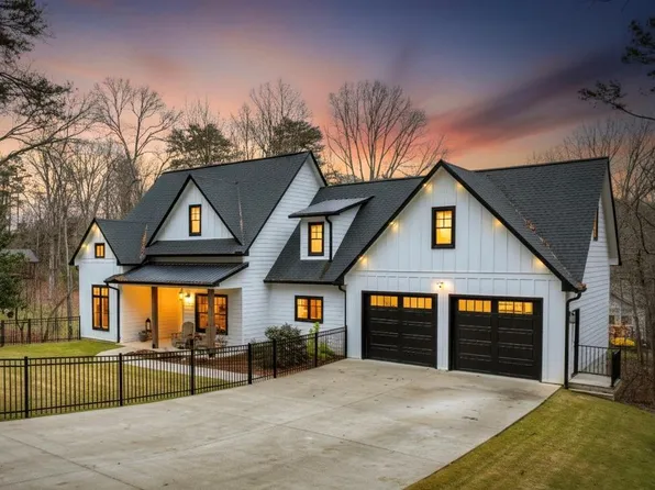 61 Westwoods Dr, Ellijay, GA 30540