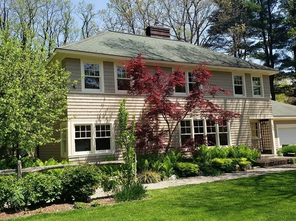 394 Strawberry Hill Rd, Concord, MA 01742