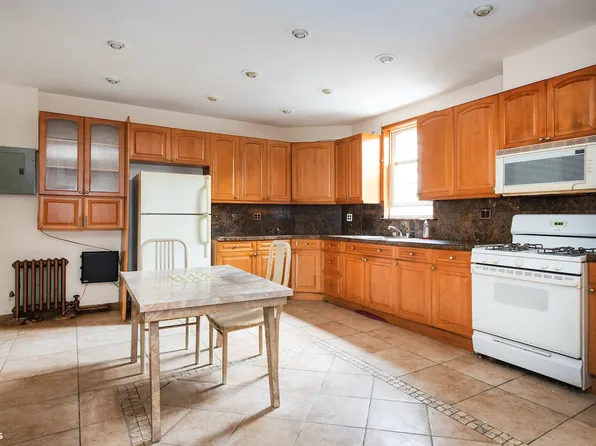 18-21 26th Road image 7 of 15