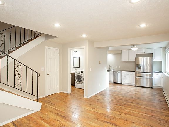 2nd image of 1006/1008 E Courtland Ave