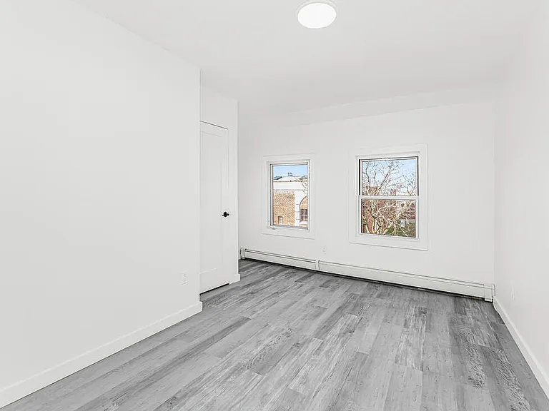 136 Cortlandt St #3 — Photo 4