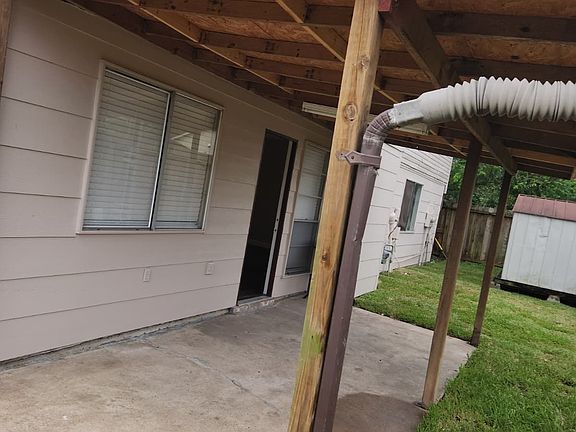 3rd image of 7010 Santa Rita Dr