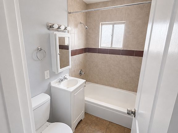 4th image of 2949 Sandy Ln #D