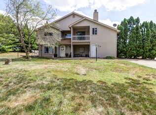 108 Burwash Ave APT D, Savoy, IL 61874