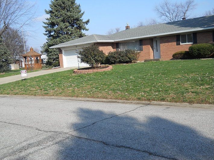 1st image of 160 E Valley View Dr