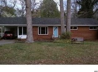 6916 Lakeside Dr, Charlotte, NC 28215