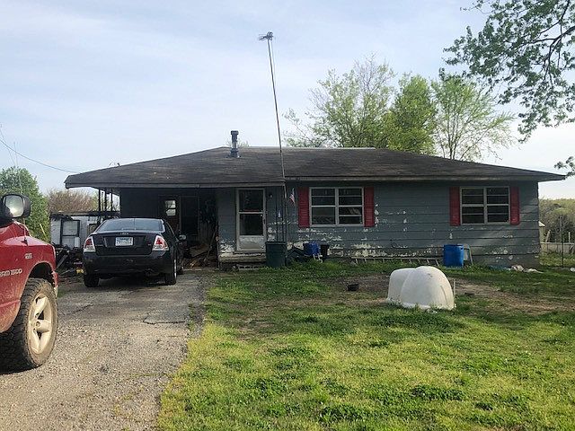 2nd image of 173 Old Military Rd