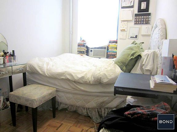 2nd image of 365 Broome St APT 13