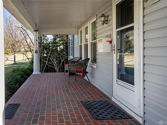 3rd image of 2916 Roanoke Ave