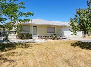402 Peachtree Pl SW, Mattawa, WA 99349