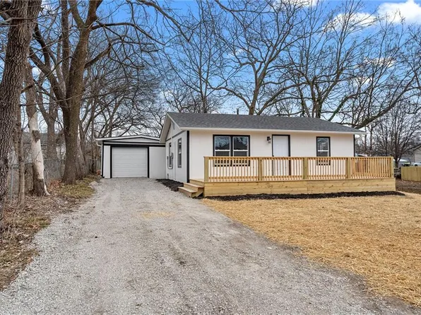 701 West St, Harrisonville, MO 64701