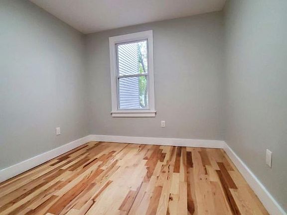 5th image of 14 Ivy Pl #1