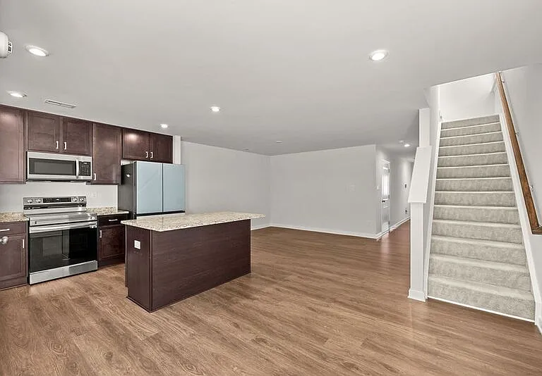 3372 Dewsberry Ln — Photo 14