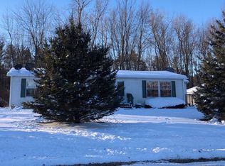 19933 Lakefield Rd, Merrill, MI 48637