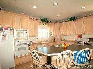5th image of 1461 N Lakeview Dr