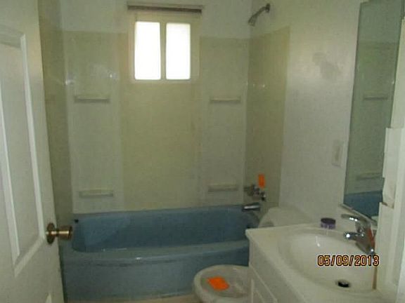 3rd image of 2208 Delavan Dr