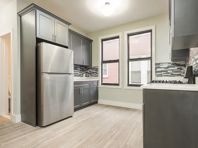 31-38 34th St #2R — Photo 2