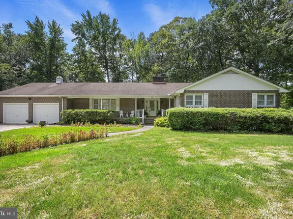 26 Winged Foot Ct, Dover, DE 19904