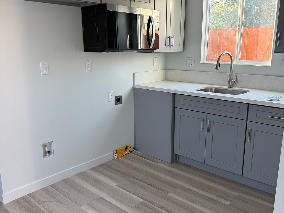 1st image of 5108 3/4 York Blvd
