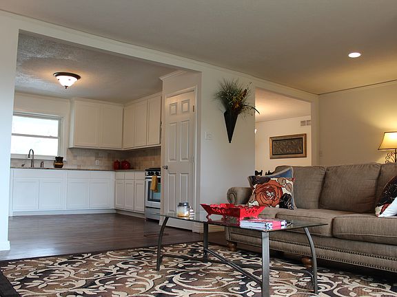 Kitchen & Living Room