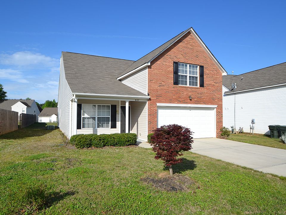 1st image of 827 Coach House Ct