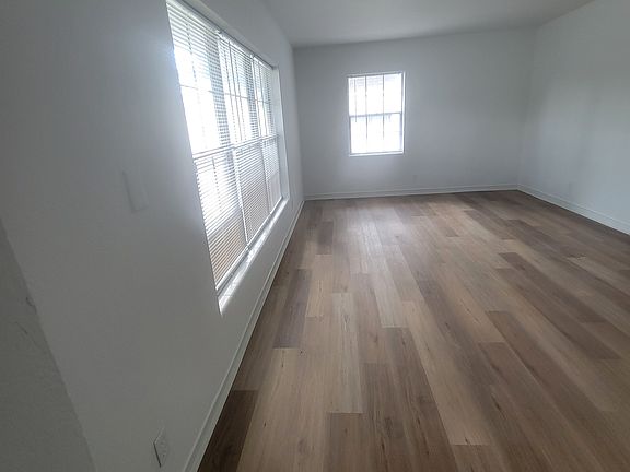 4th image of 2218 Eden Pkwy