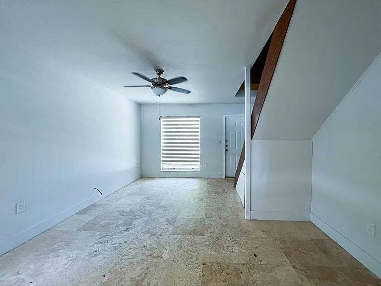2900 Bird Ave — Photo 49