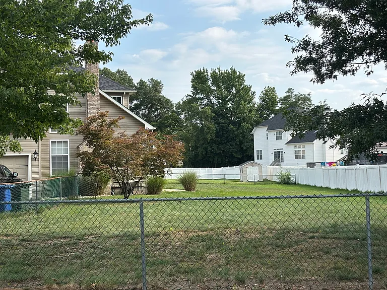 4 Primrose Dr — Photo 3