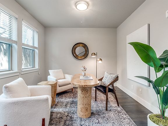 2nd image of 3170 Carmel St #103
