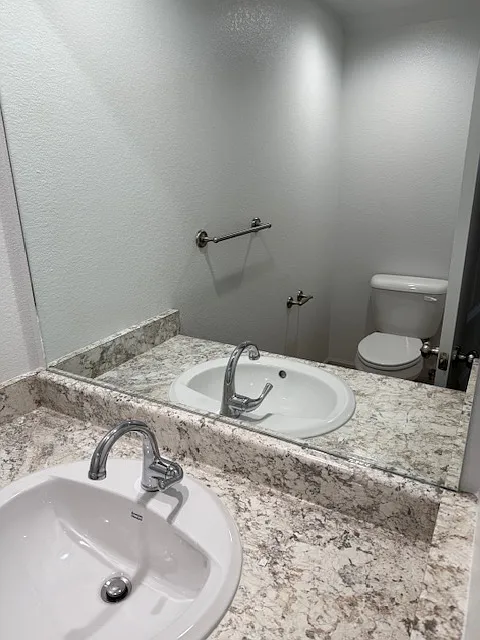 3 bed, 2.5 bath, 1720 sqft, $1,950 — Photo 3