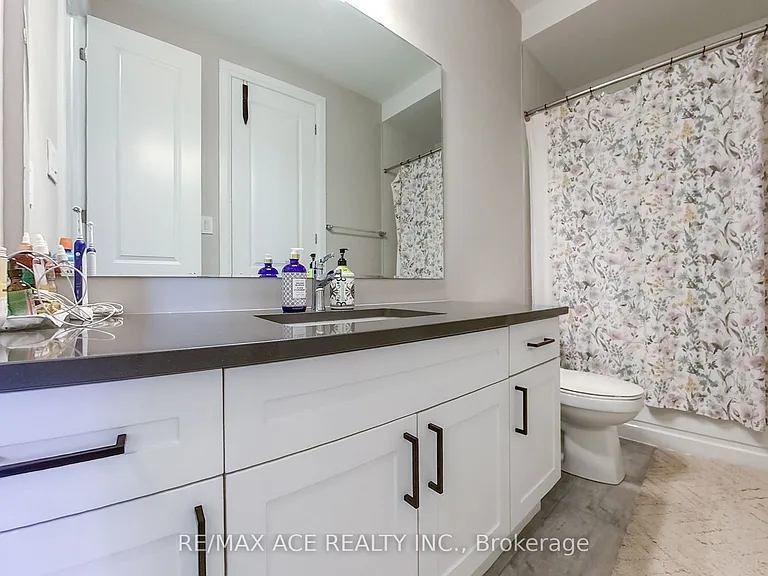 261 Marigold Ct — Photo 33