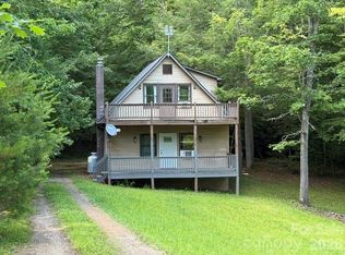 681 Bradley Rd, Franklin, NC 28734