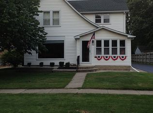 418 Fair St, Sycamore, IL 60178