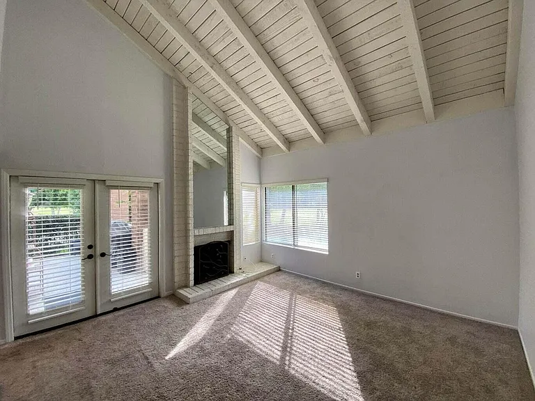 24 Pueblo Vista Dr — Photo 5
