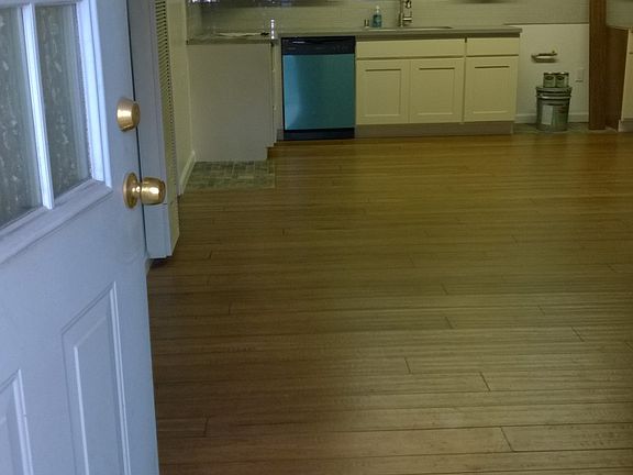 3rd image of 1029 W Aeroplane Blvd