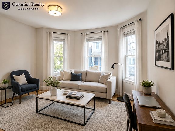 4th image of 319 Columbia St #1A