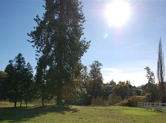 4th image of SW Ironwood Dr