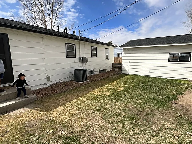 306 Jefferson St — Photo 6