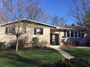 51 Knollwood Dr, Akron, PA 17501